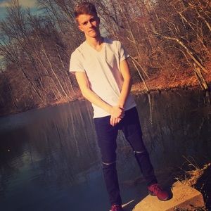 Meet your Posher, Edward